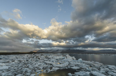 Au loin, le glacier du Vatnajkull