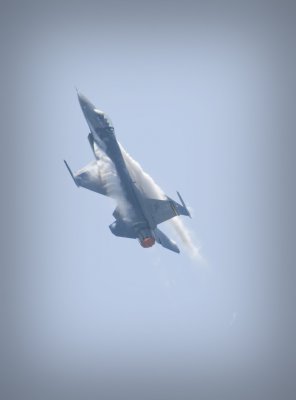 fargo air show 2011 f-16 c.jpg