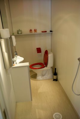Colour coordinated WC !