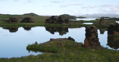 The lakes position squarely on the Mid-Atlantic Ridge explains these lava pillars.