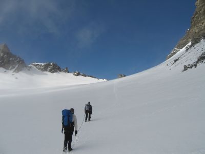 Towards Col Amianthe into Italy