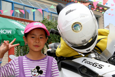 Nolan helmets & Emilio Scotto traveling in China