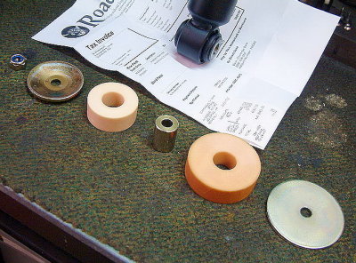 Make sure the mounting rubbers and nuts are in this order