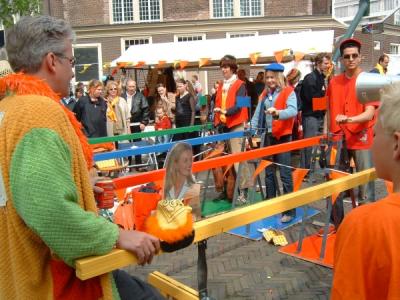 Queensday 2004 - race the royal family