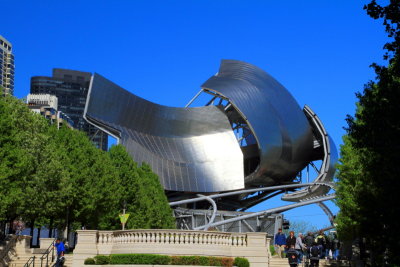 Jay Pritzker Pavilion - signature Frank Gehry design, Chicago