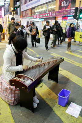 Street performer, Mong Kok, Hong Kong