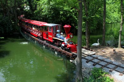 Cincinnati Zoo - train
