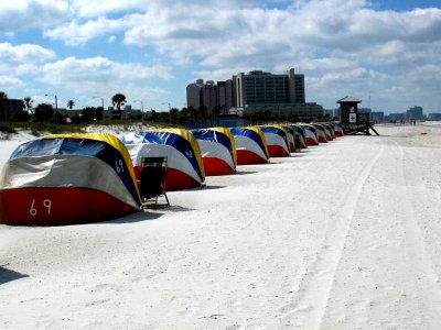 Rows of shade, Beach, Tampa