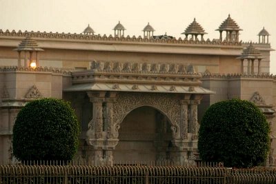 The ornate arches, Akshardham Temple, Delhi