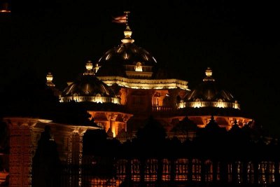 The main domes at night, Akshardham Temple, Delhi