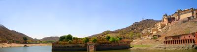 Amer fort, Panorama of the moat