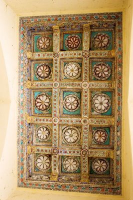 Intricately carved door, Thirumalai Nayak Palace, Madurai