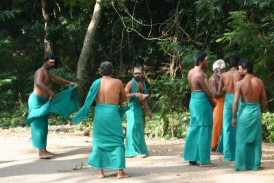 Pilgrims, Pazhamudhircholai Temple, Madurai, India