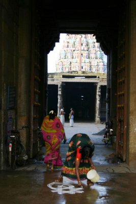 As the morning arrives, Sarangapani Temple, Kumbakonam, India