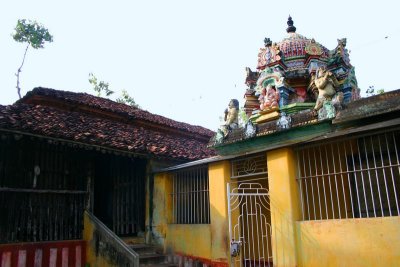 Ganesha Temple at the banks of the Cauvery, Umayalpuram,Tamil Nadu