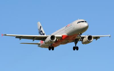 VH-JQL - Jetstar A320 - Williamtown 10 May 06