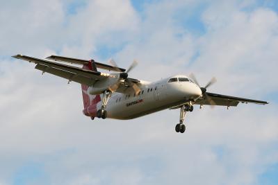 VH-TNW - QANTAS Dash 8 - Williamtown 30 Jun 06