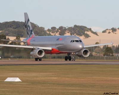 VH-VQT - Airbus A320 - Williamtown 2 Jul 06