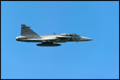 Jas 39 Gripen passing (very low) over my neighbors house in Grönhögen !!!