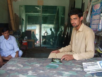 Glass cutting shop in samahni