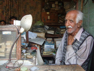 Shaukat, the oldest watchmaker in Samahni town