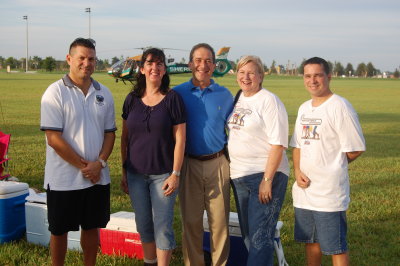 Ron Klein, Mayor of Parkland, Theresa Ringel of Fisher House and Gagnon and Figueroa