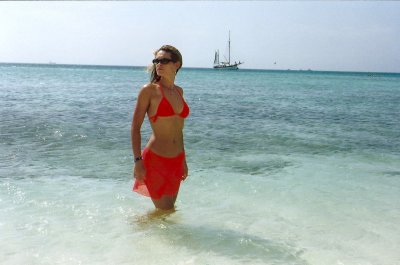 Roberta posed on Aruba