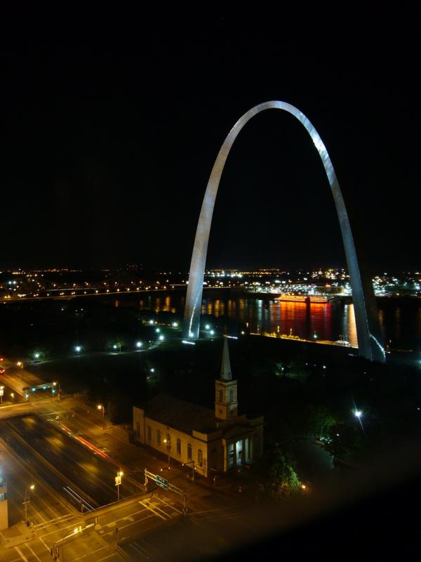 st. louis arch at night