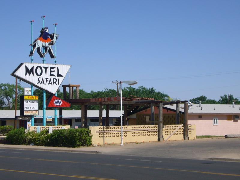 motel safari