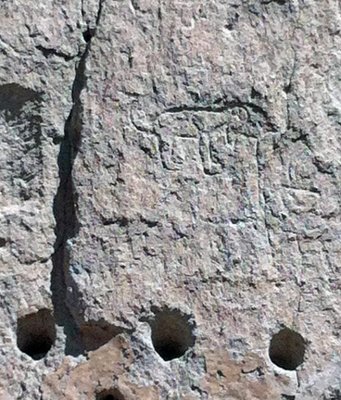 Petroglyphs-2.jpg