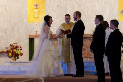 CR2_2790 Exchanging the vows