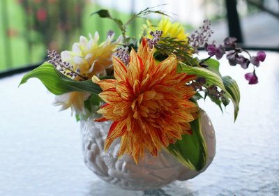 IMG_2827 Flowers in the teapot