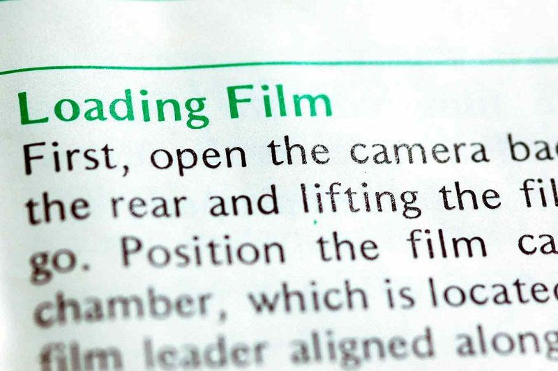 09 Loading Film 1598