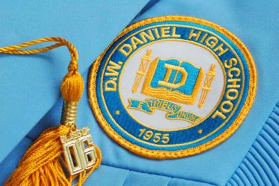 g4/31/528631/3/60904159.27GraduationDay8840.jpg