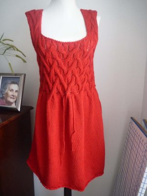 #185 Red cotton tunic with cable