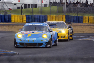 Porsche 911 RSR - Corvette C6R_0188r.jpg