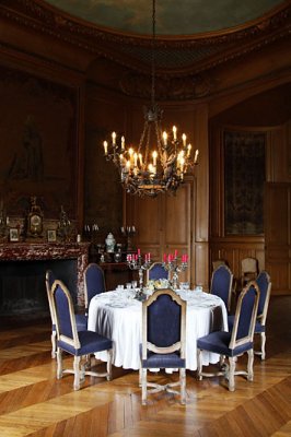 Chateau de Saint Fargeau - Se restaurer_0821r.jpg