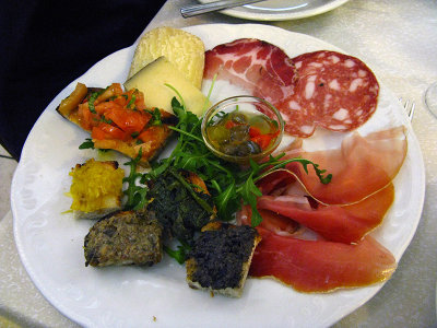 Our yummy antipasti plate .. 5164