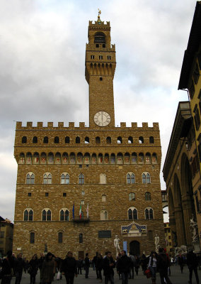 Piazza della Signoria: Palazzo Vecchio (1314) .. 0485