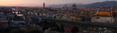 Firenze panorama from piazzale Michelangelo .. 0827-30