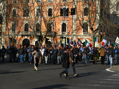 Demonstration at Piazza dell' Esquilino and Via Cavour, closeup .. 1370