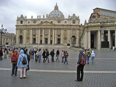 Piazza  San Pietro & La Basilica di San Pietro .. 3189
