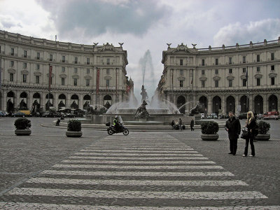 Piazza della Repubblica .. 3317