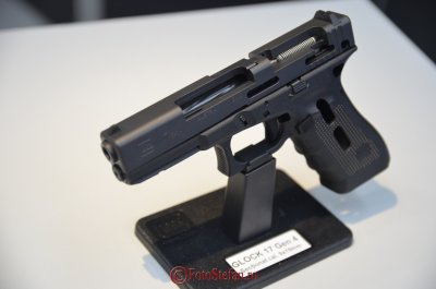 glock 17.JPG
