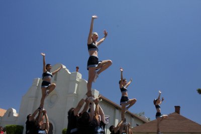 Cheering on 6th Avenue