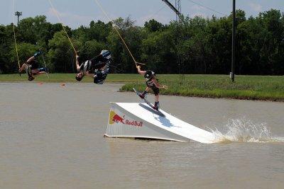 Hydrous Wakeboard