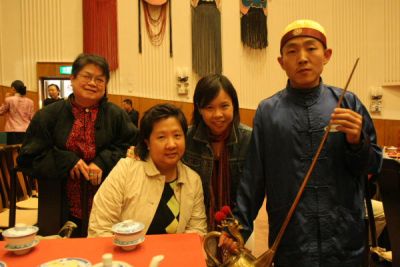 Mum, Noon and Joyce and Long Nozzle Chinese Tea Pouring Waiter