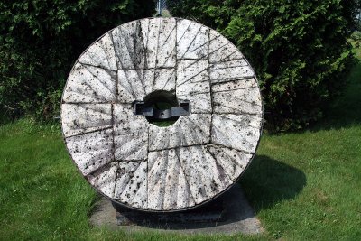 IMG_7699a Grist Mill Stone.jpg