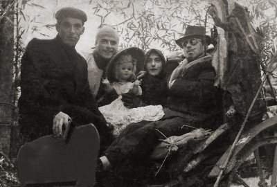 nostro padre (secondo da sx) e nostro zio Matteo, con persone da identificare (elaborazione) - our father (second from left)