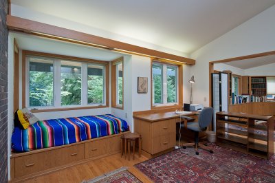 Hall to master bedroom, library and study